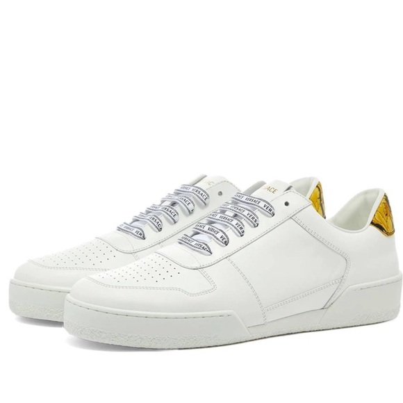 Versace - Picture 1 of 9
